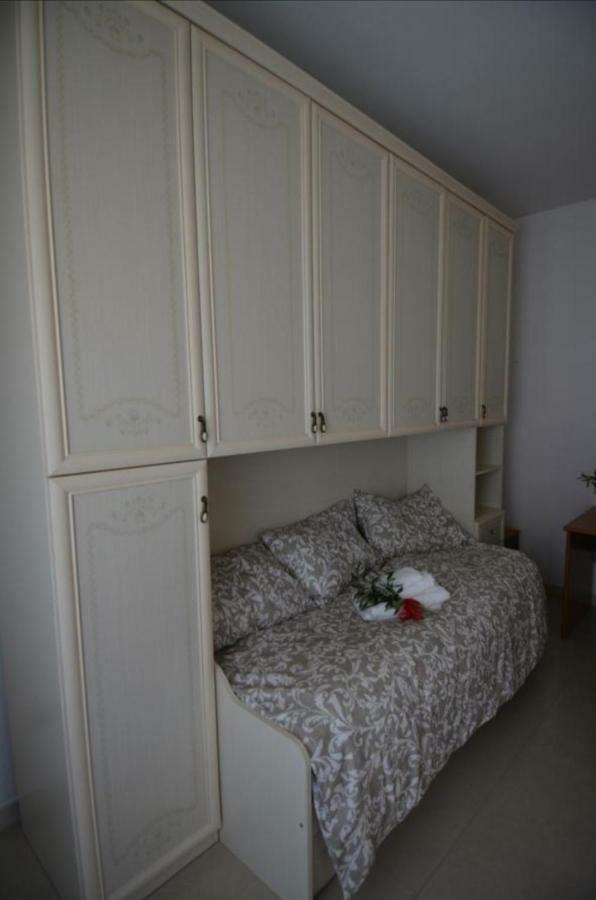 "La Casa Di Mariagrazia" Rooms Con Cucina Condivisa E Terrazza Sammichele Di Bari ภายนอก รูปภาพ